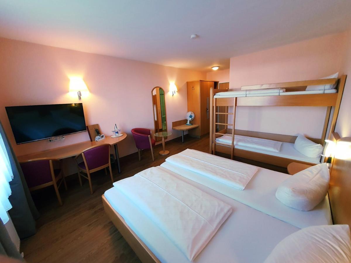 Hotel Sunparc - Shuttle Zum Europa-Park Rust 4Km & Rulantica 2Km Ringsheim Kültér fotó