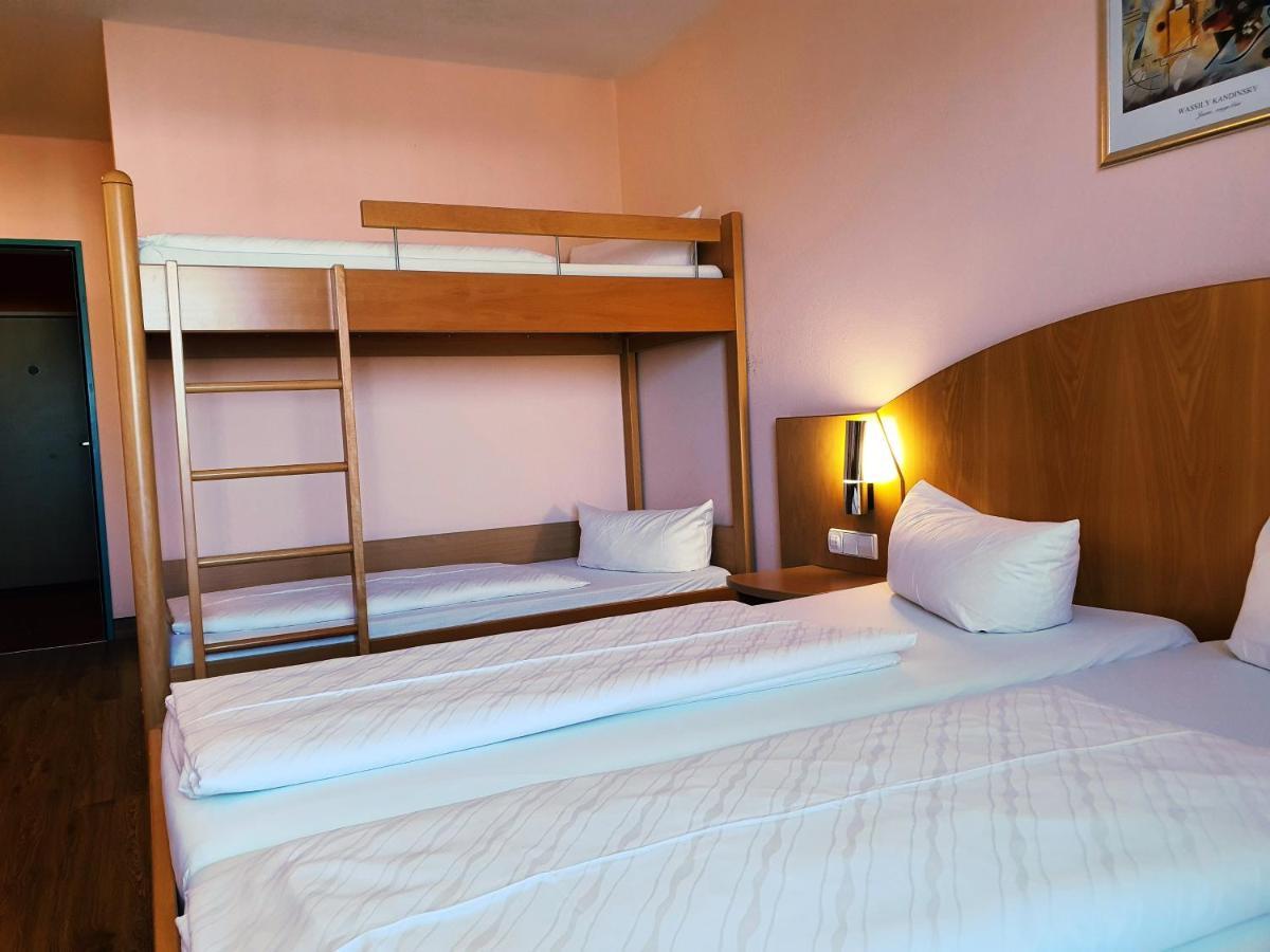 Hotel Sunparc - Shuttle Zum Europa-Park Rust 4Km & Rulantica 2Km Ringsheim Kültér fotó