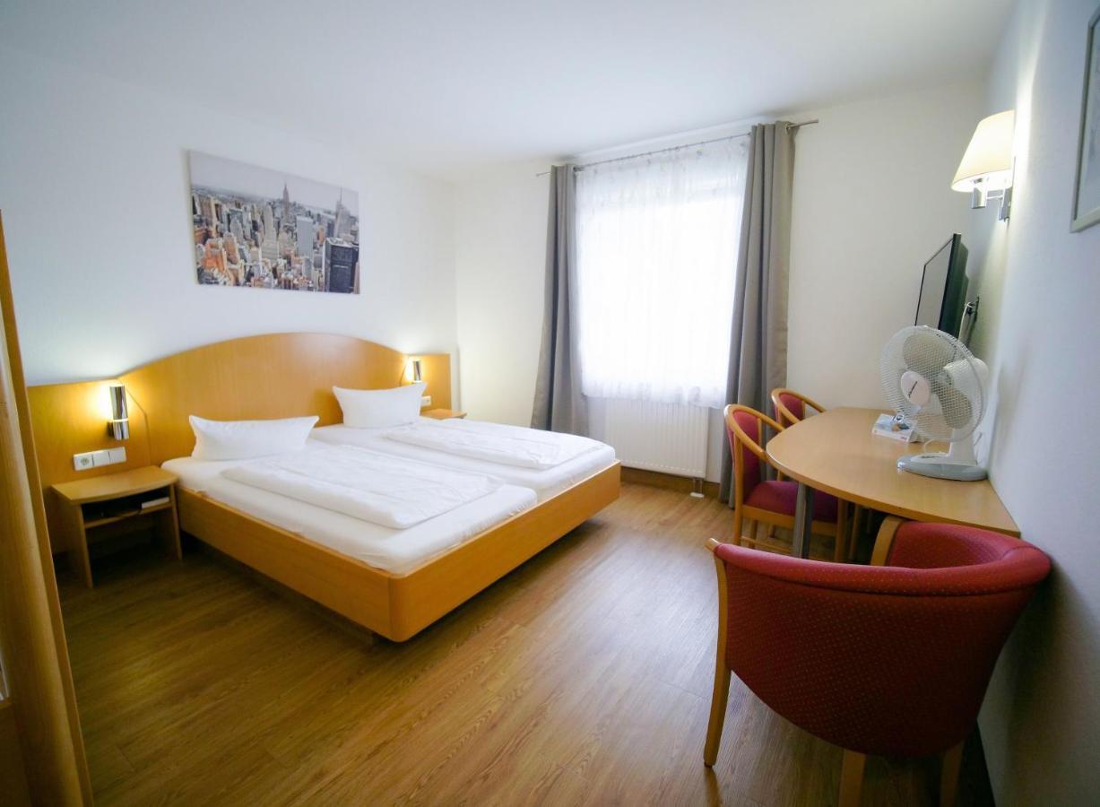 Hotel Sunparc - Shuttle Zum Europa-Park Rust 4Km & Rulantica 2Km Ringsheim Kültér fotó