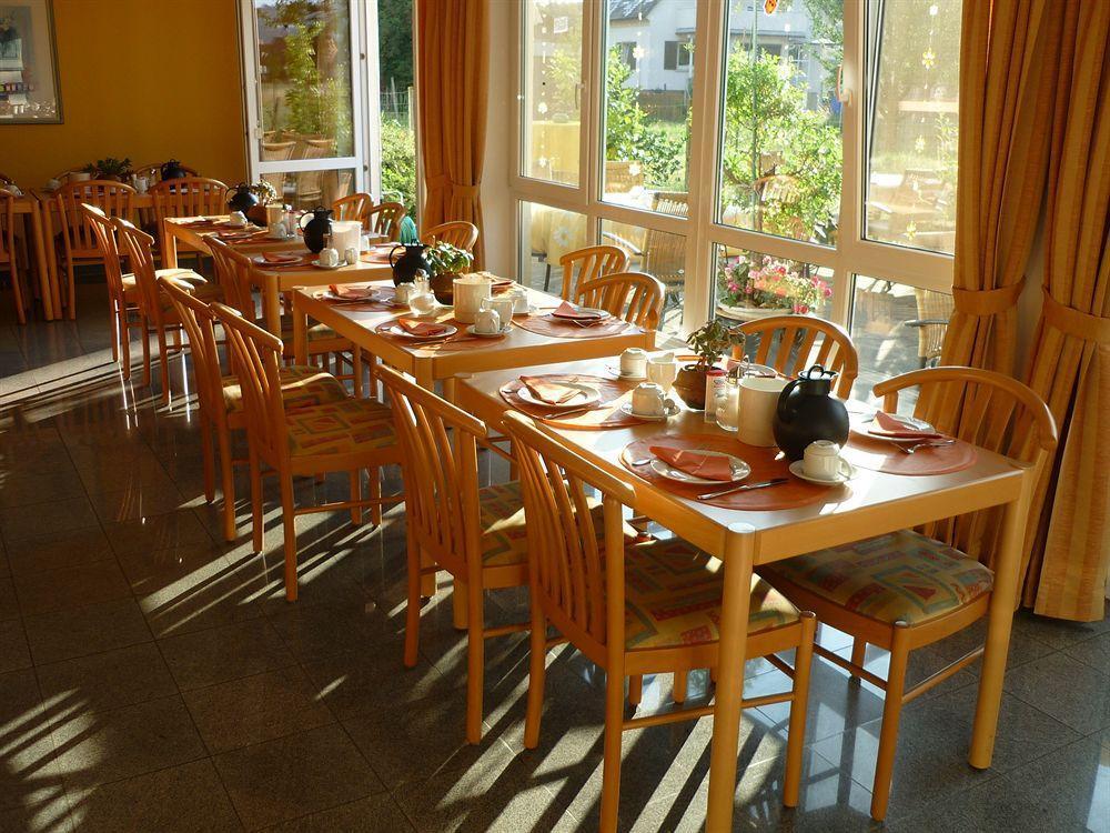 Hotel Sunparc - Shuttle Zum Europa-Park Rust 4Km & Rulantica 2Km Ringsheim Kültér fotó